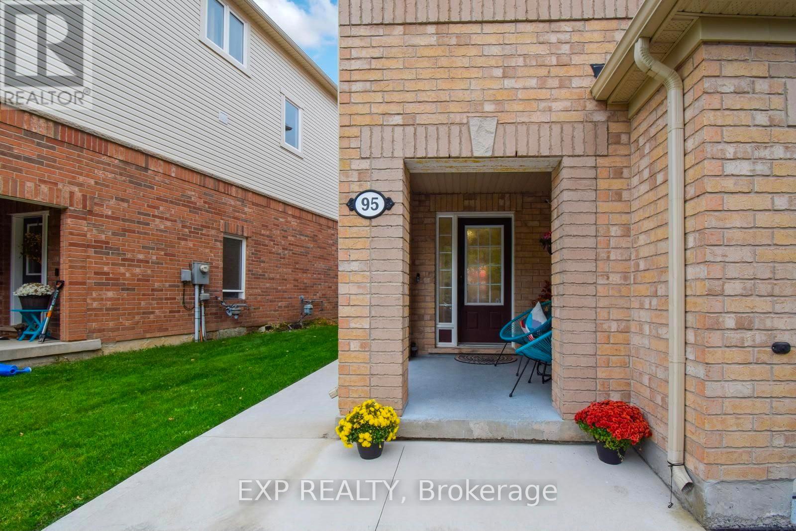 95 Bevington Road, Brampton, Ontario  L7A 0R7 - Photo 2 - W13610670