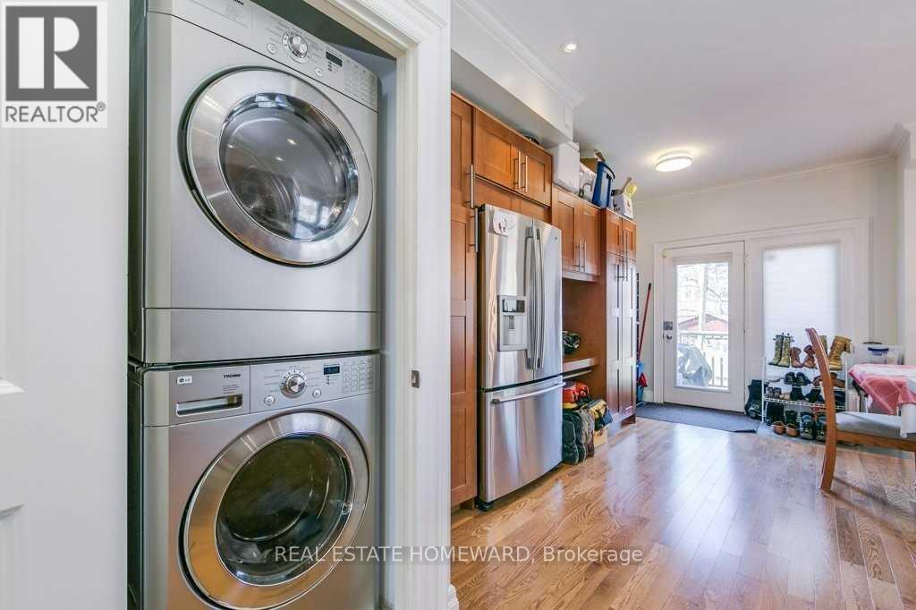 76 Redwood Avenue, Toronto, Ontario  M4L 2S6 - Photo 10 - E13610710