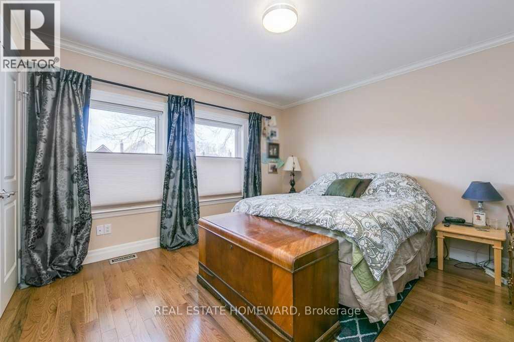 76 Redwood Avenue, Toronto, Ontario  M4L 2S6 - Photo 6 - E13610710
