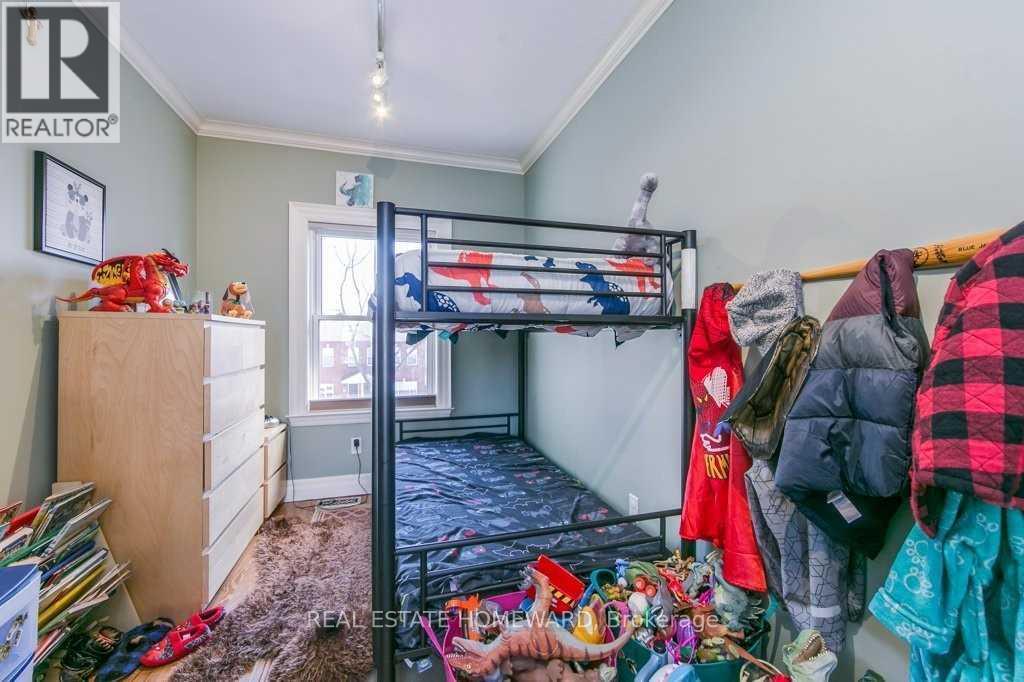 76 Redwood Avenue, Toronto, Ontario  M4L 2S6 - Photo 7 - E13610710