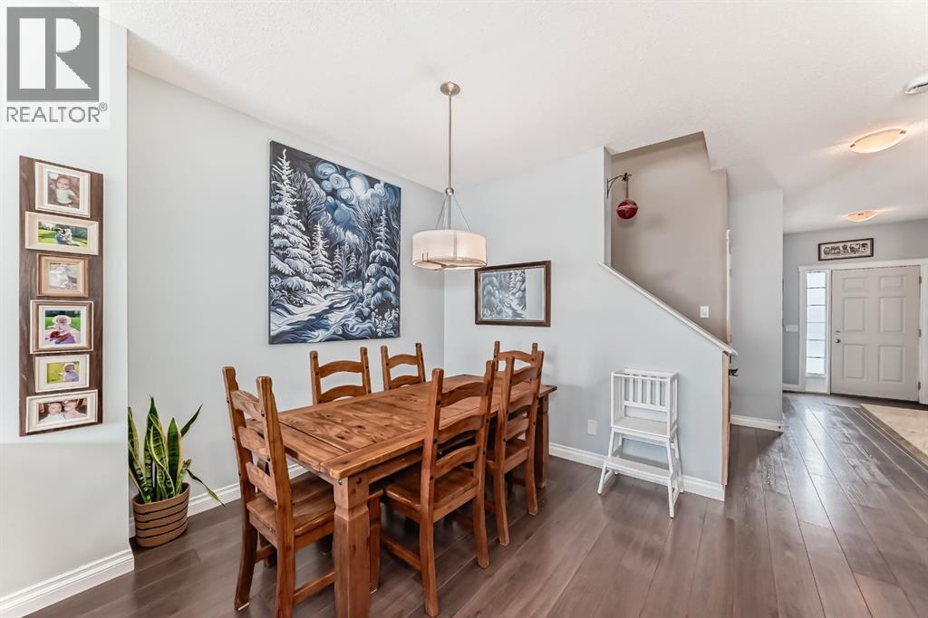 10 Reunion Grove Nw, Airdrie, Alberta  T4B 0Z7 - Photo 4 - A2318455