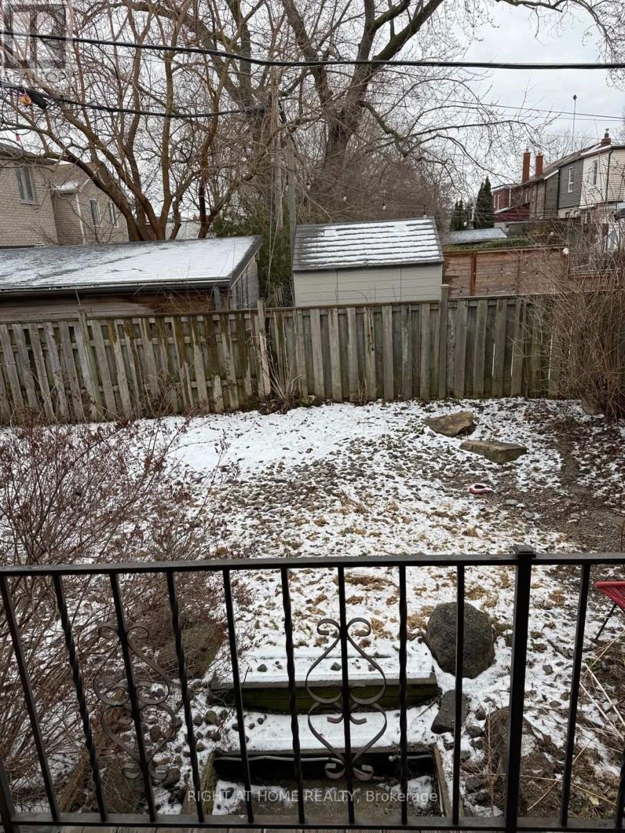 5 - 264 Monarch Park Avenue, Toronto, Ontario  M4J 4S7 - Photo 8 - E13586706