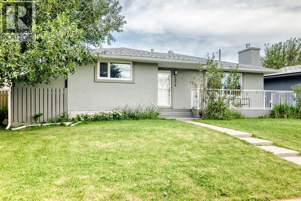 1376 Lake Sylvan Drive Se, Calgary, Alberta  T2J 3C8 - Photo 1 - A2330473