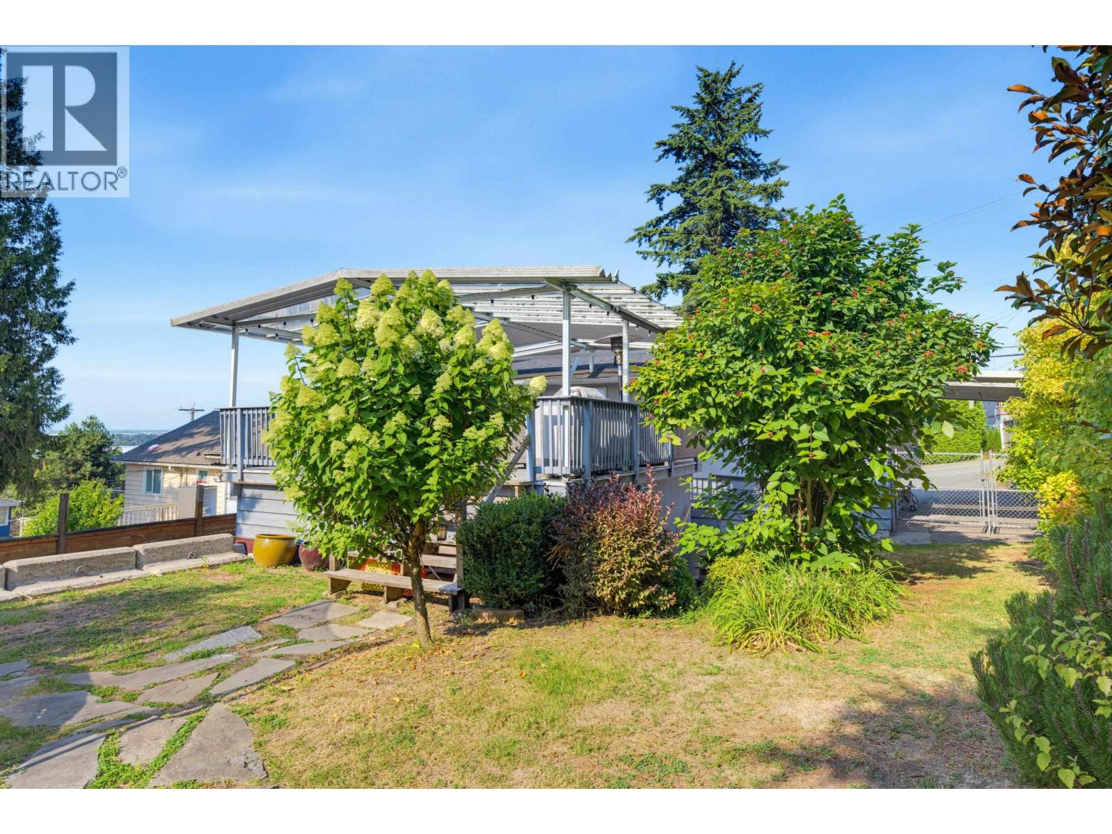 8326 Royal Oak Avenue, Burnaby, British Columbia  V5J 4L2 - Photo 34 - R3150061