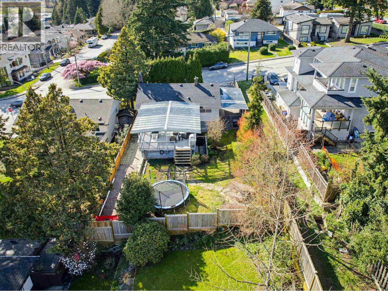 8326 Royal Oak Avenue, Burnaby, British Columbia  V5J 4L2 - Photo 37 - R3150061