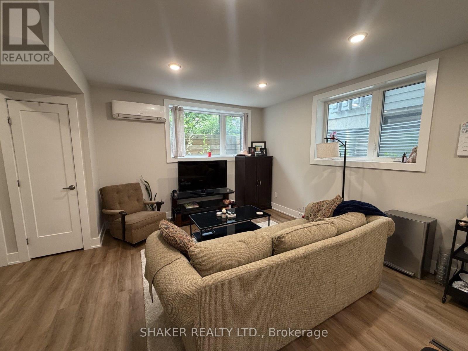 B - 304 Elmgrove Avenue, Ottawa, Ontario  K1Z 6V1 - Photo 4 - X13610748