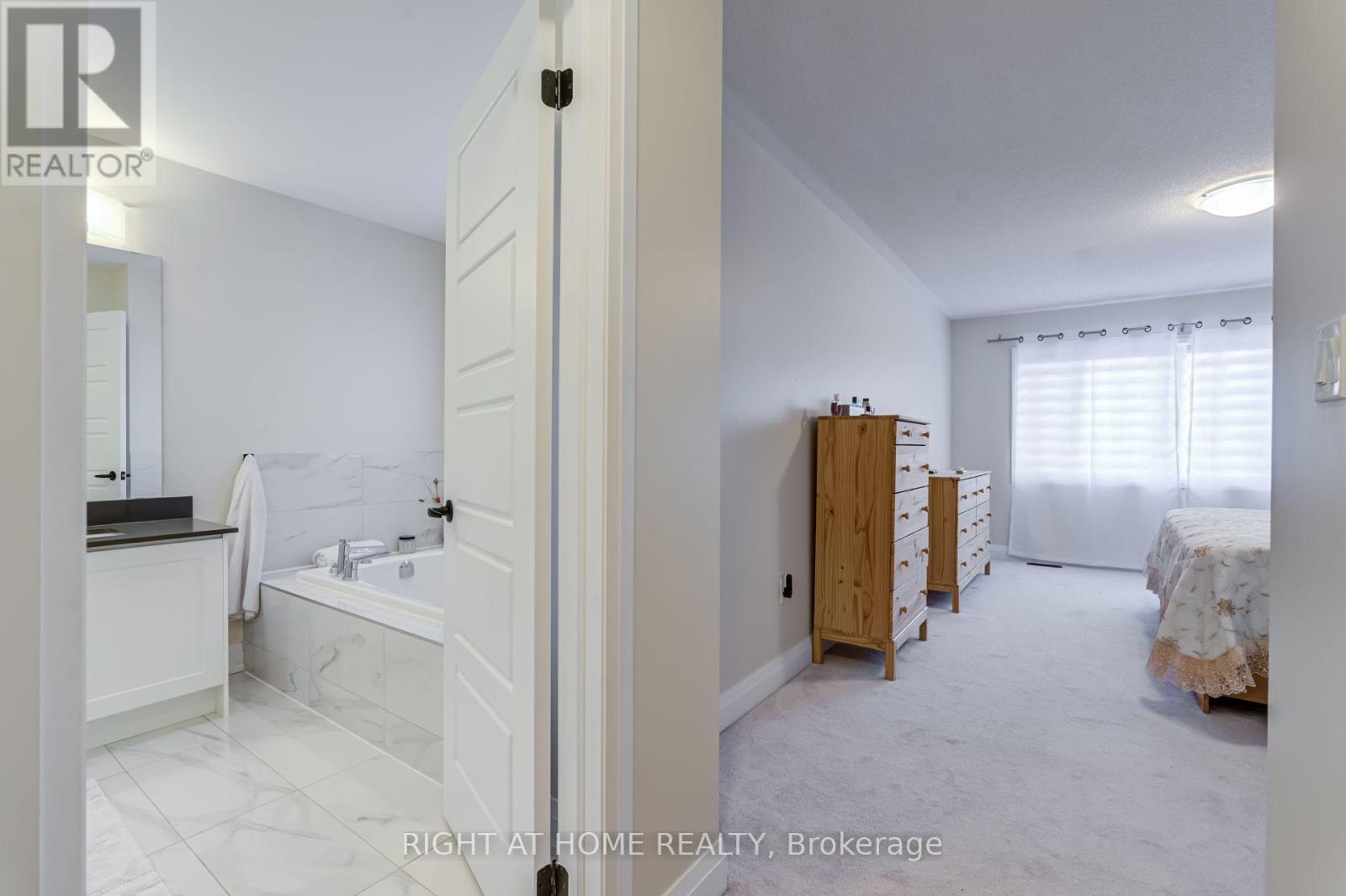 70 Westlake Crescent, Bradford West Gwillimbury, Ontario  L3Z 4K4 - Photo 16 - N13610778