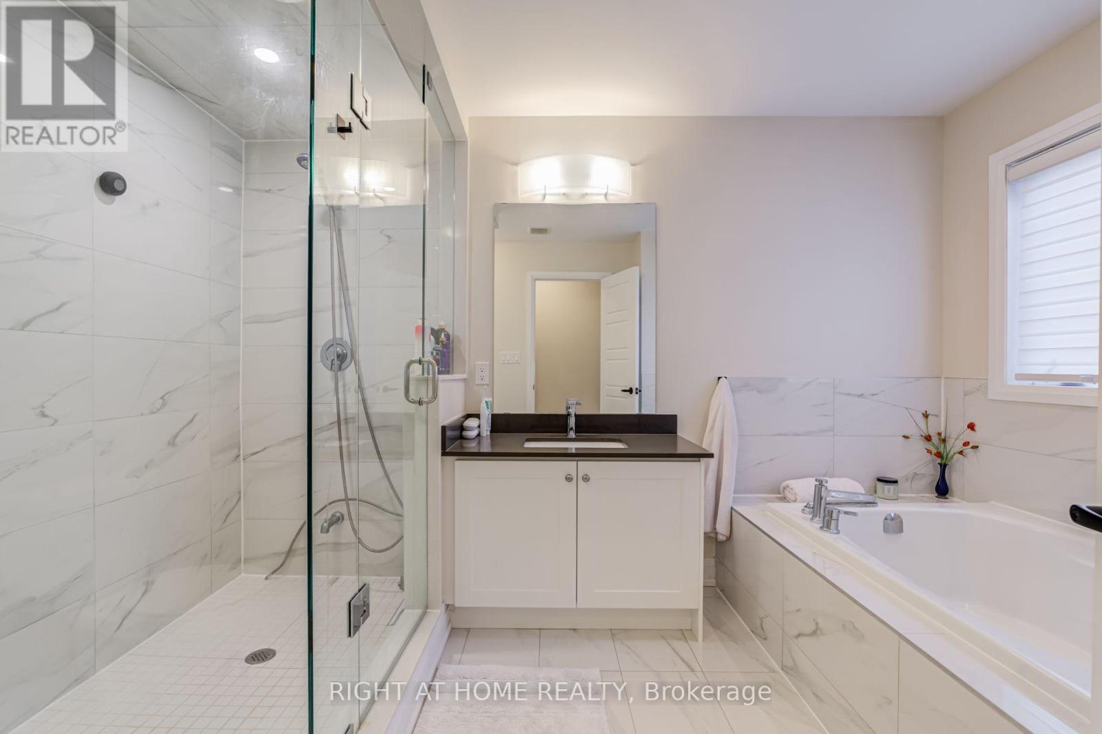 70 Westlake Crescent, Bradford West Gwillimbury, Ontario  L3Z 4K4 - Photo 17 - N13610778