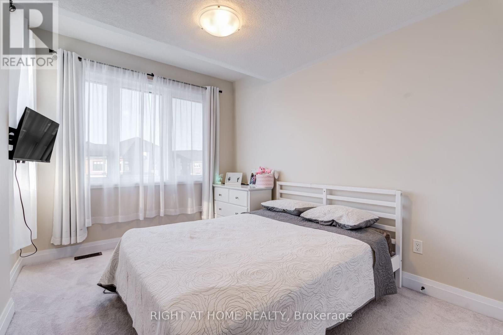 70 Westlake Crescent, Bradford West Gwillimbury, Ontario  L3Z 4K4 - Photo 19 - N13610778
