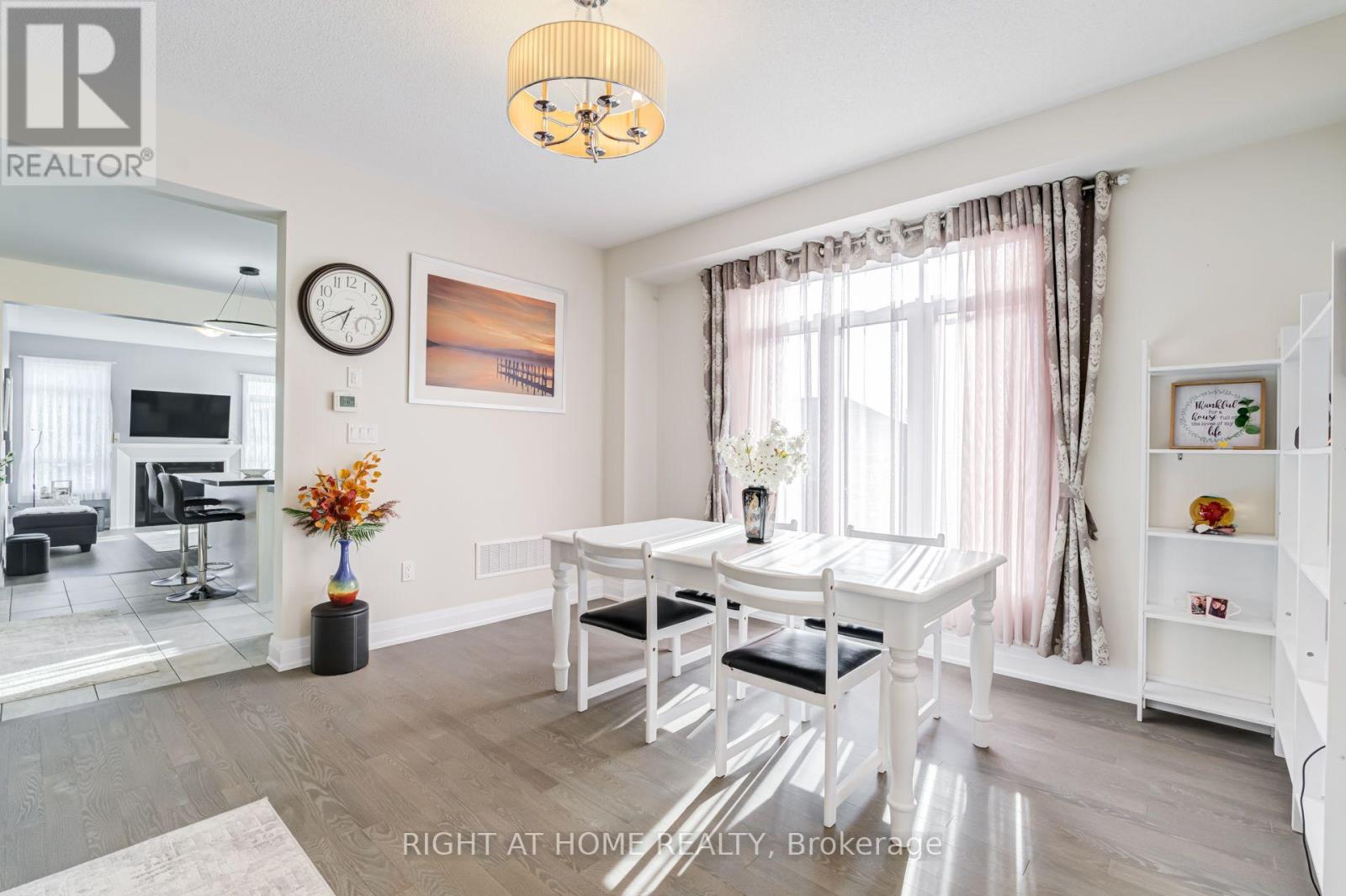 70 Westlake Crescent, Bradford West Gwillimbury, Ontario  L3Z 4K4 - Photo 6 - N13610778