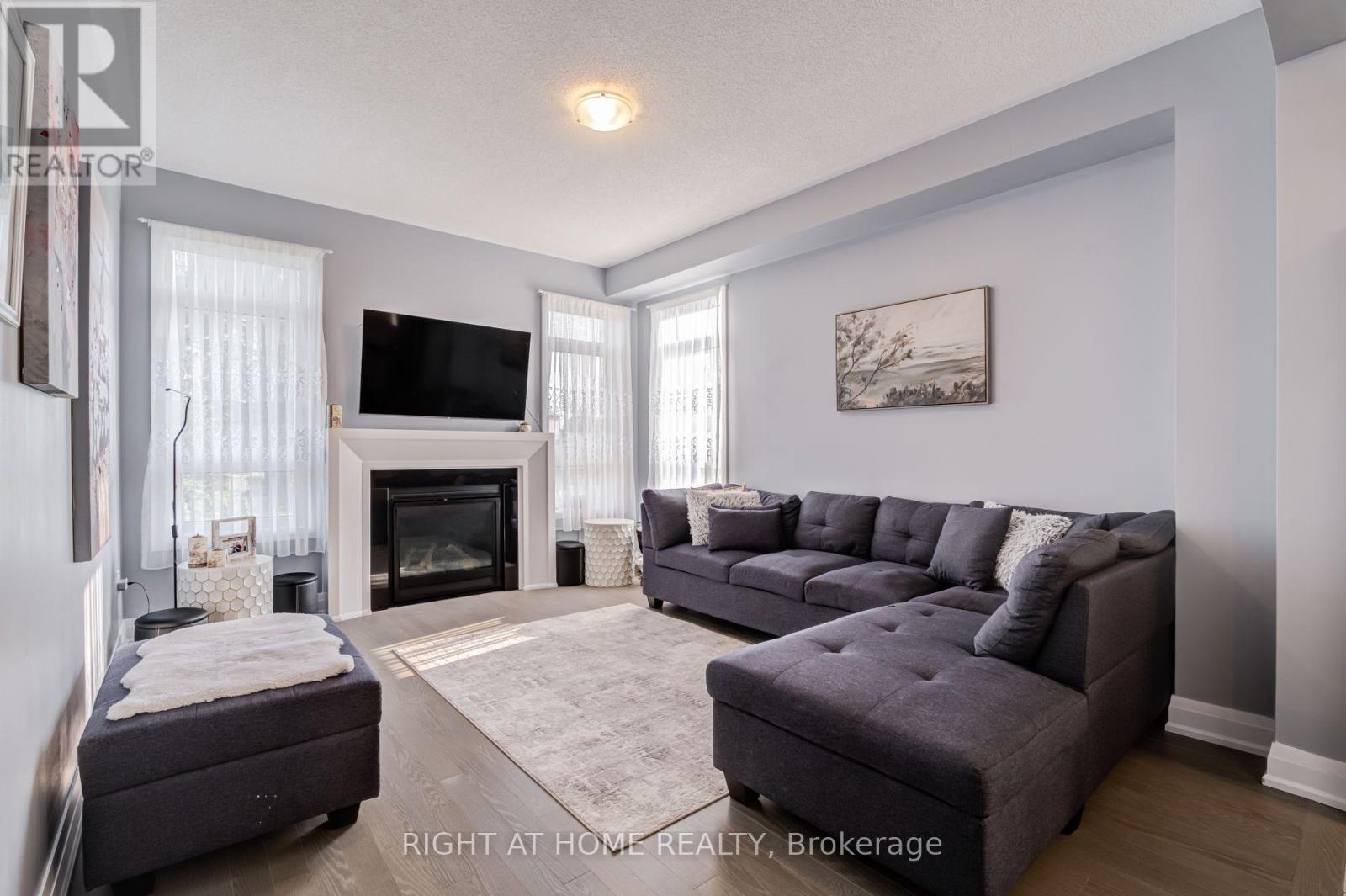 70 Westlake Crescent, Bradford West Gwillimbury, Ontario  L3Z 4K4 - Photo 9 - N13610778