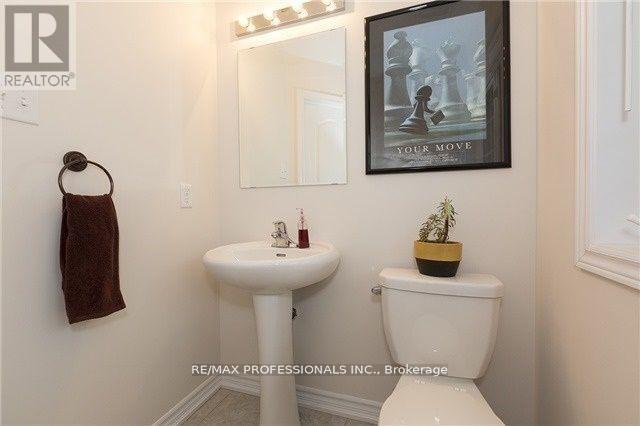 650 Murray Meadows Place, Milton, Ontario  L9T 8L7 - Photo 3 - W13610752