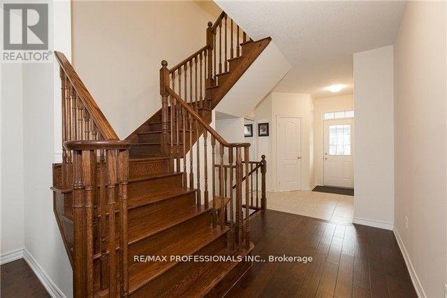 650 Murray Meadows Place, Milton, Ontario  L9T 8L7 - Photo 4 - W13610752