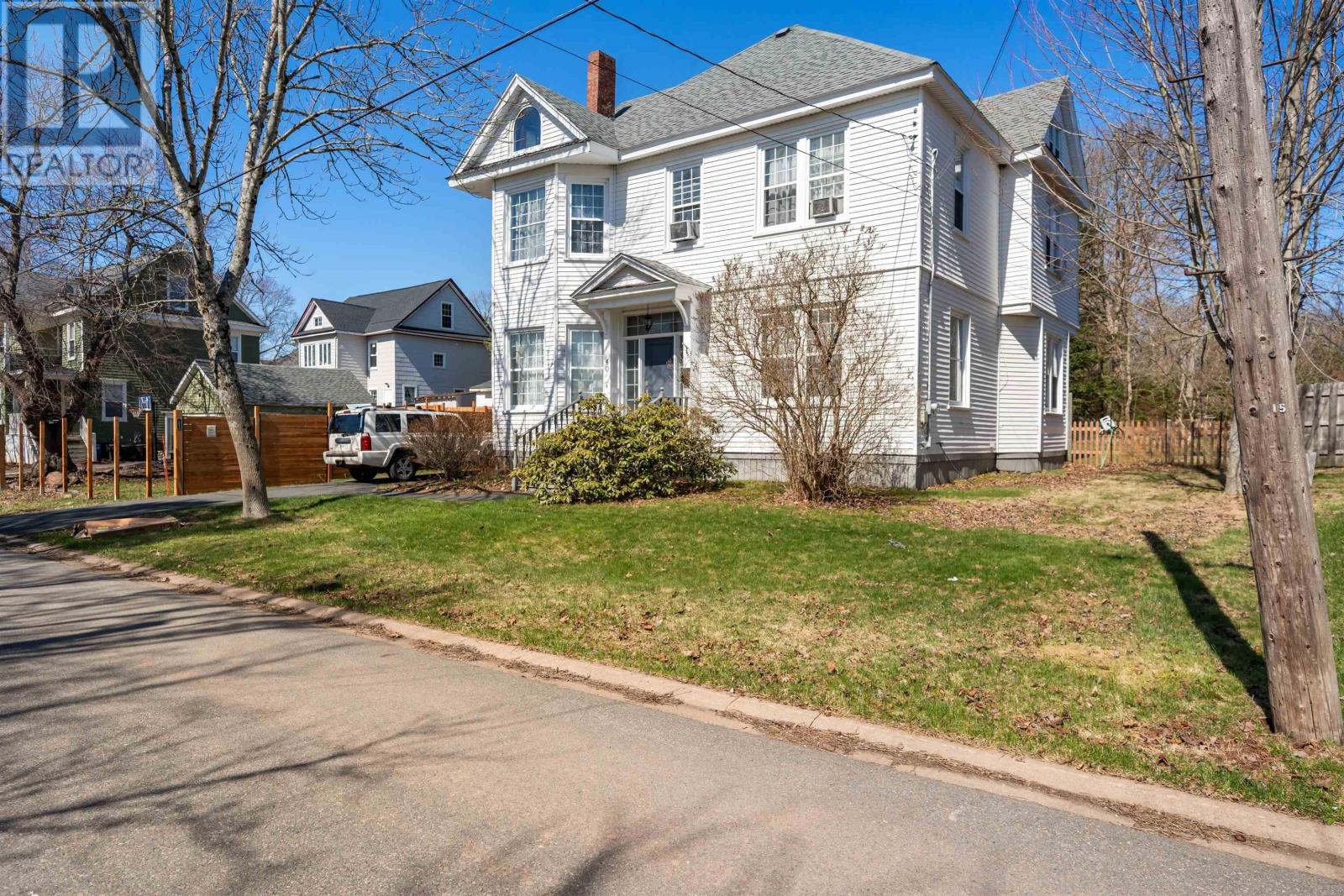 40 Clifford Street, Amherst, Nova Scotia