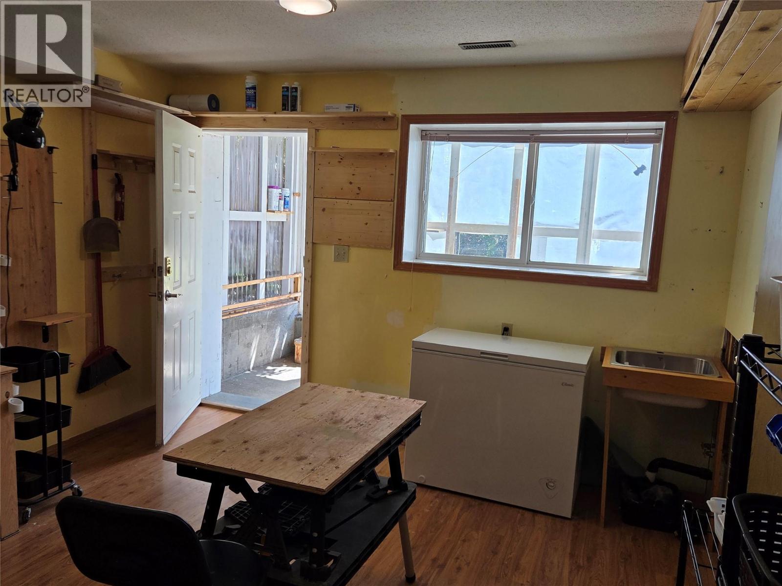 425 3rd Avenue, Keremeos, British Columbia  V0X 1N2 - Photo 33 - 10385674