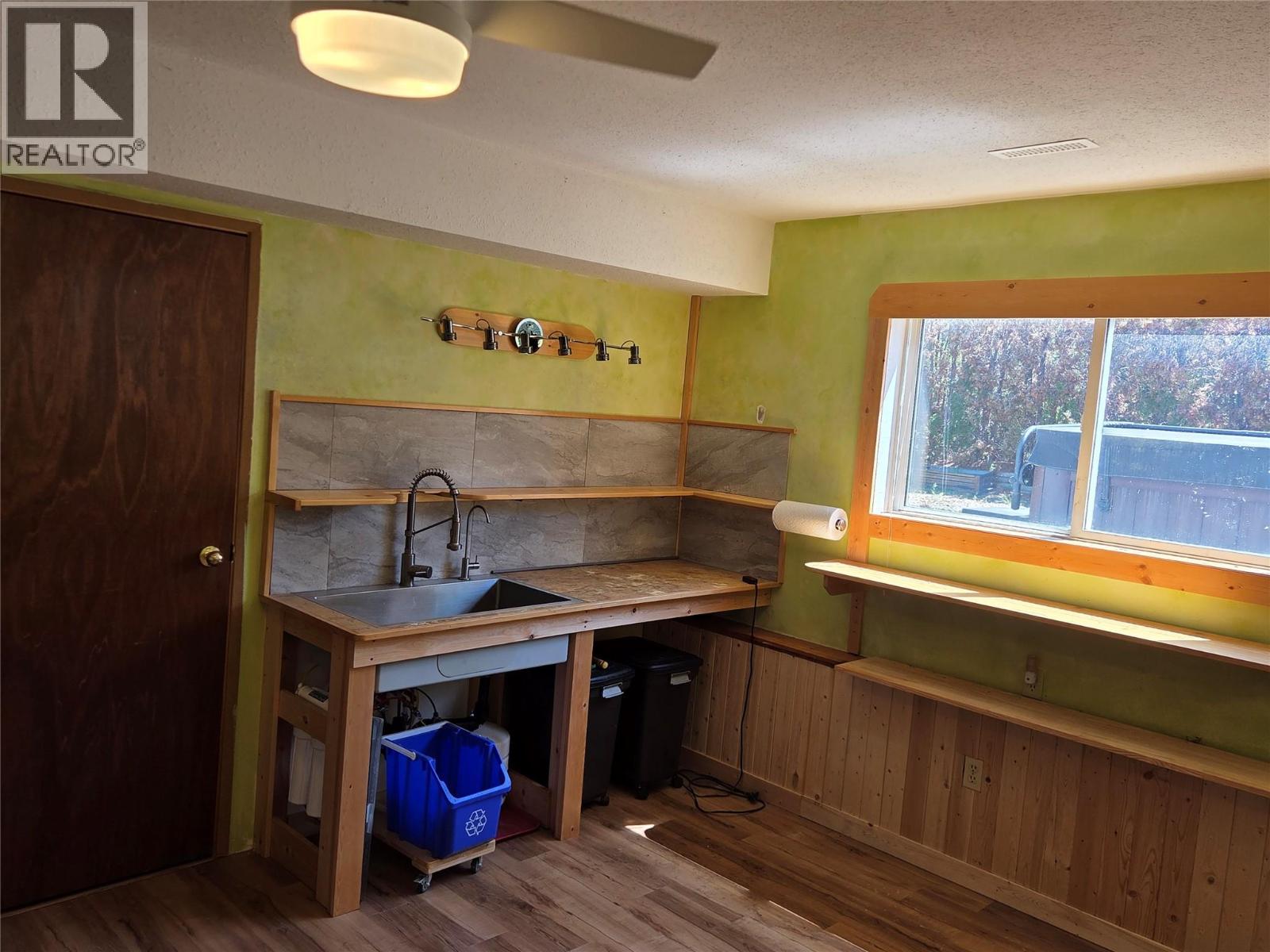 425 3rd Avenue, Keremeos, British Columbia  V0X 1N2 - Photo 30 - 10385674