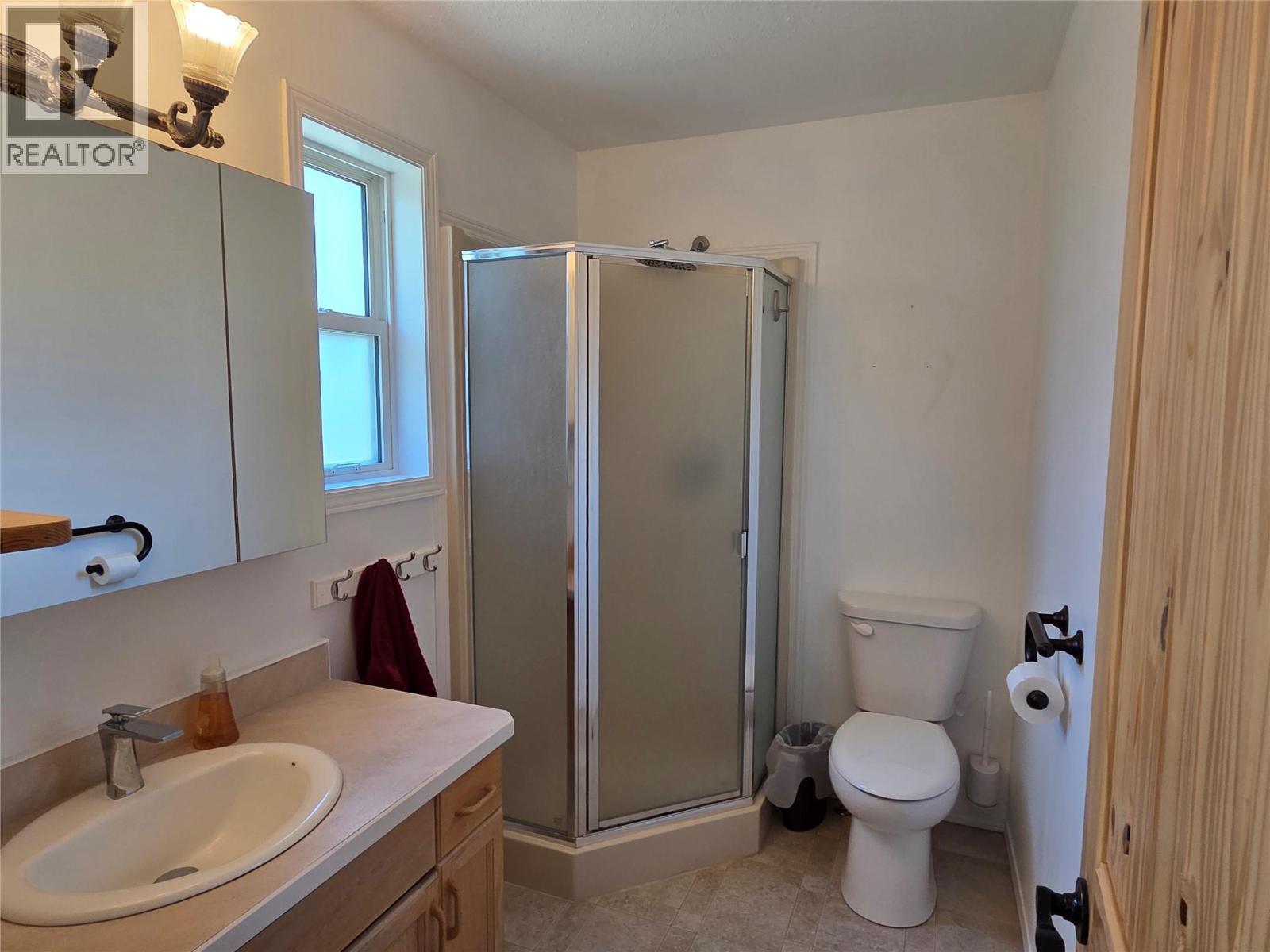 425 3rd Avenue, Keremeos, British Columbia  V0X 1N2 - Photo 17 - 10385674