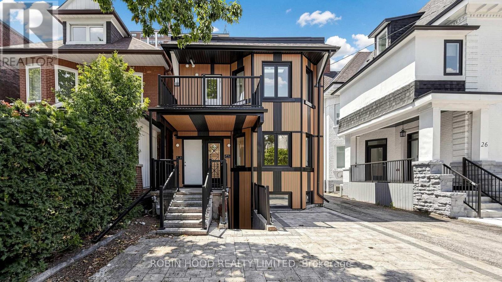 3 - 24 CALLENDER STREET, Toronto, Ontario