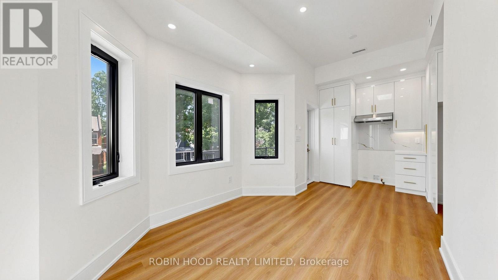 3 - 24 Callender Street, Toronto, Ontario  M6R 2H3 - Photo 6 - X13610460