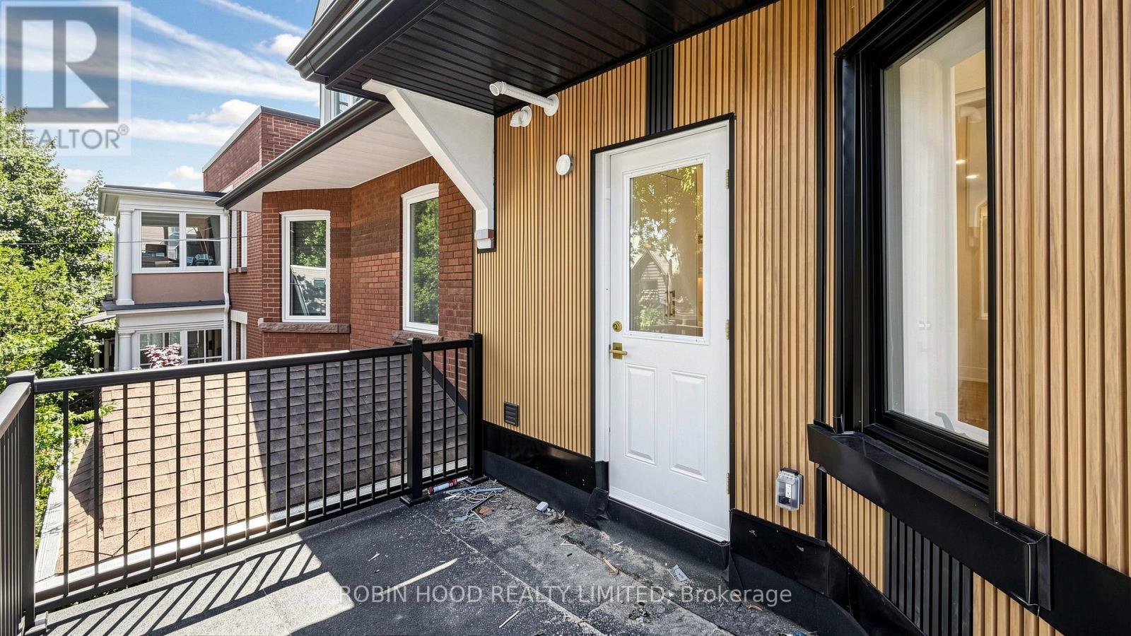 3 - 24 Callender Street, Toronto, Ontario  M6R 2H3 - Photo 13 - X13610460