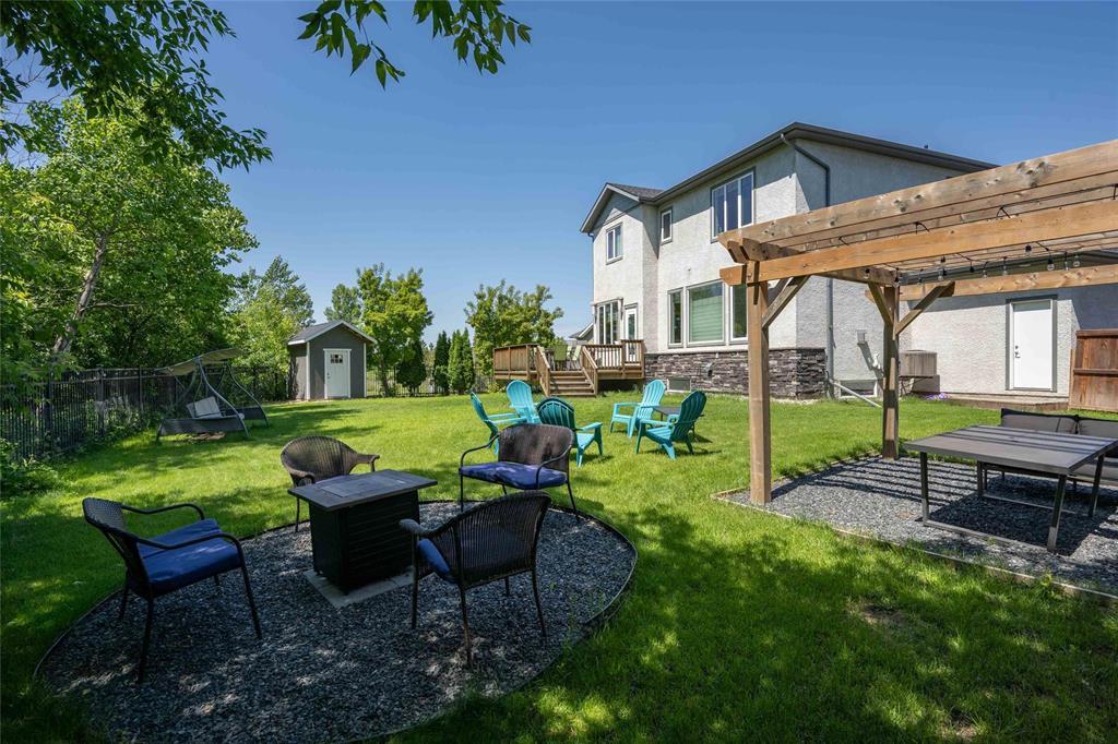 52 Aspen Forest Point, Winnipeg, Manitoba R3Y 0B7 - Photo 2 - 202615152