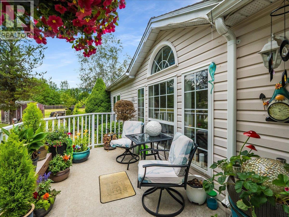896 Mchardy Road, Shoreacres, British Columbia  V1N 4P9 - Photo 3 - 10396016