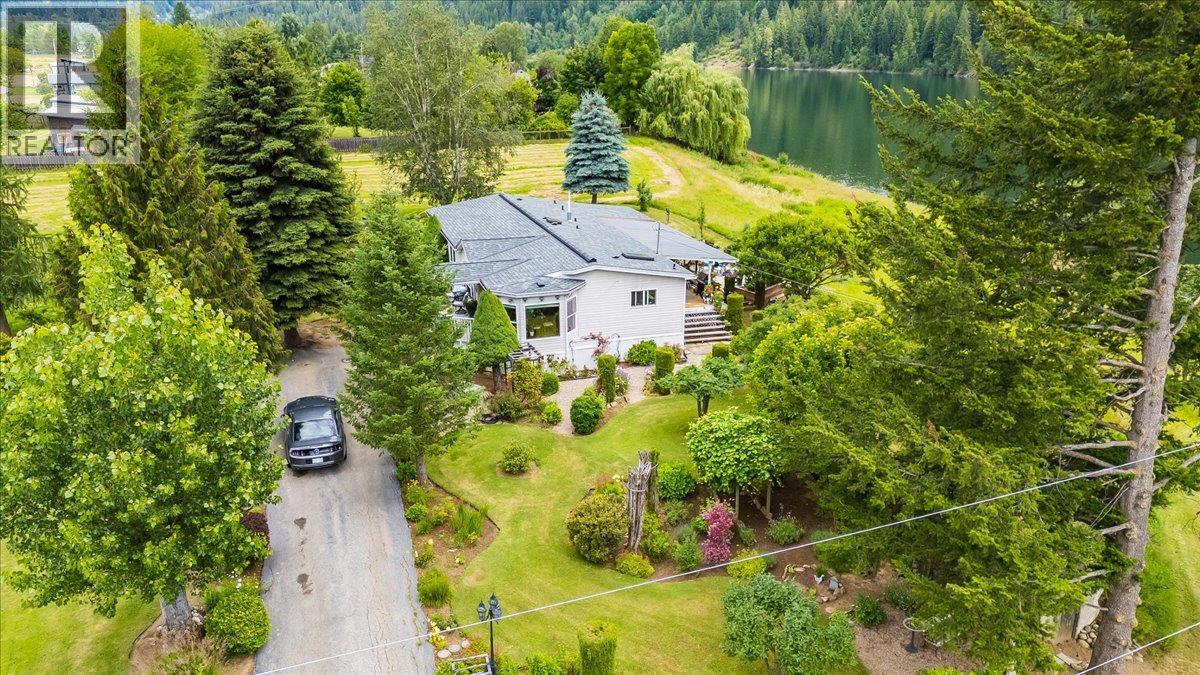 896 Mchardy Road, Shoreacres, British Columbia  V1N 4P9 - Photo 9 - 10396016