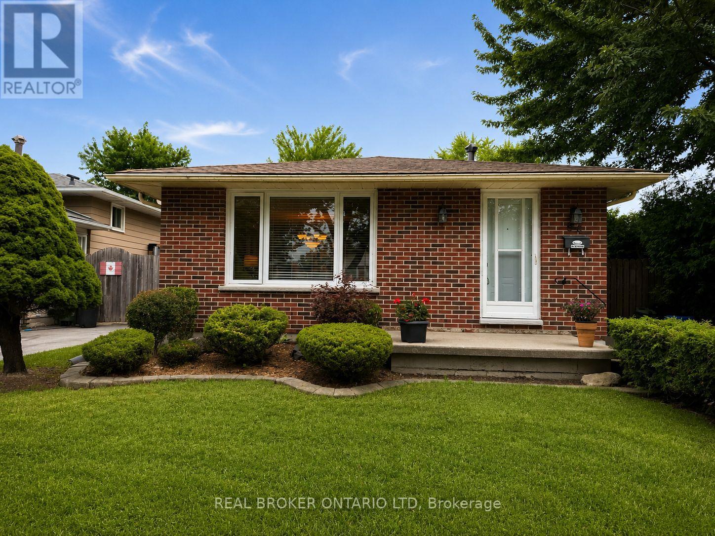 95 Clifton Crescent, London South, Ontario  N6C 3V9 - Photo 2 - X13610850