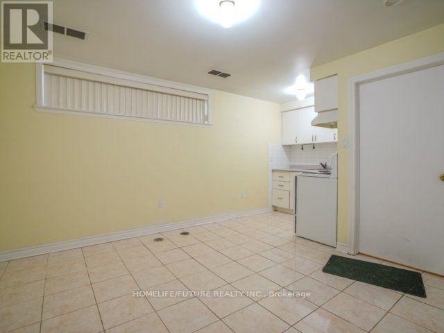 Bsmt - 4 Wonderland Drive, Toronto, Ontario  M1G 2Y1 - Photo 4 - E13610896