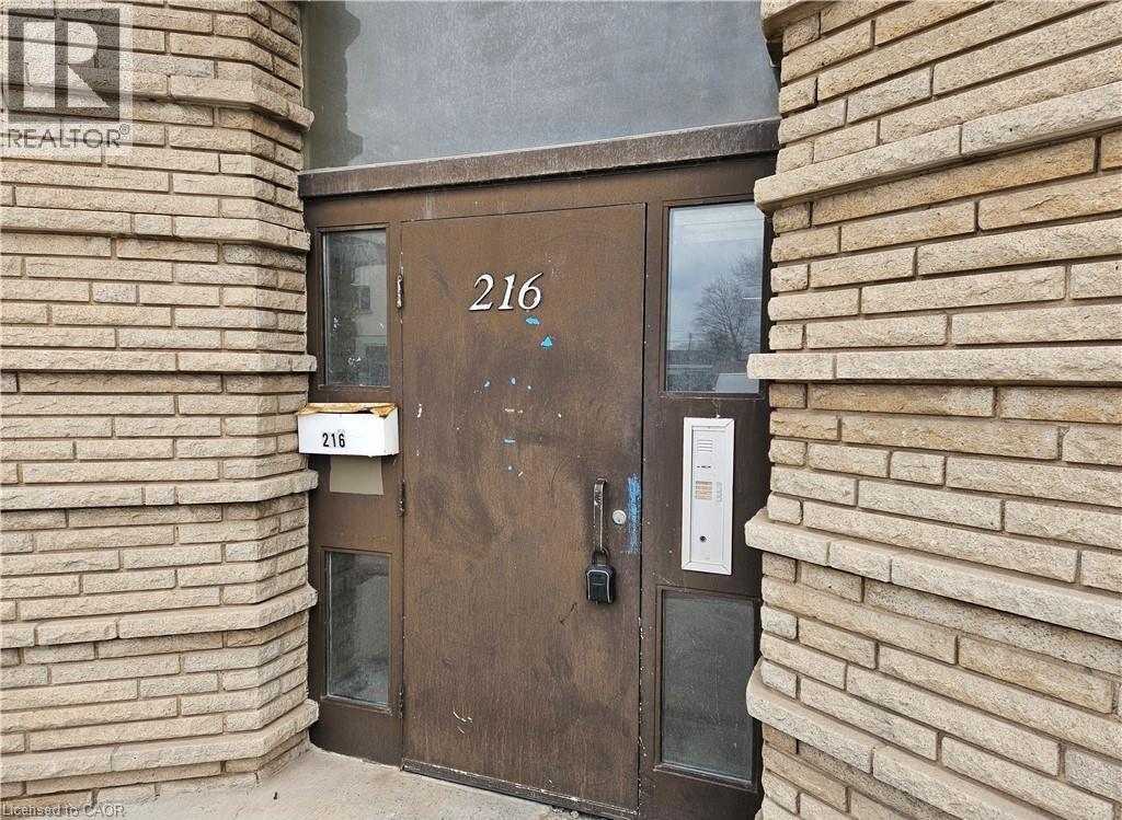 216 Parkdale Avenue N Unit# 4, Hamilton, Ontario  L8H 5X5 - Photo 2 - 40851538
