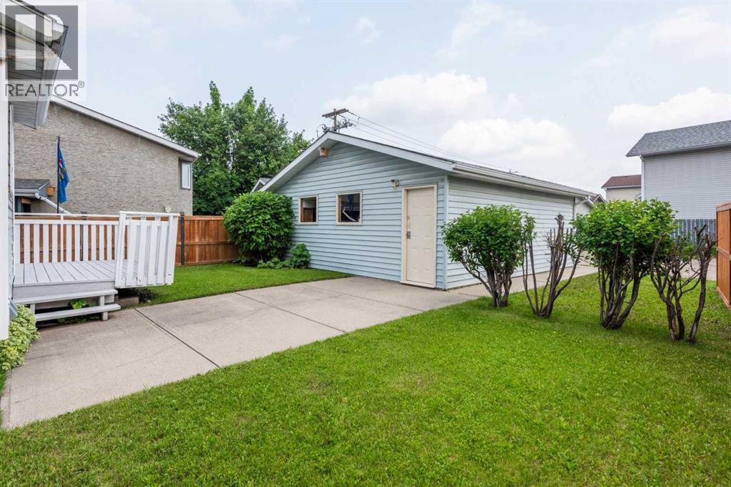 232 Erin Woods Drive Se, Calgary, Alberta  T2B 3B9 - Photo 30 - A2325376