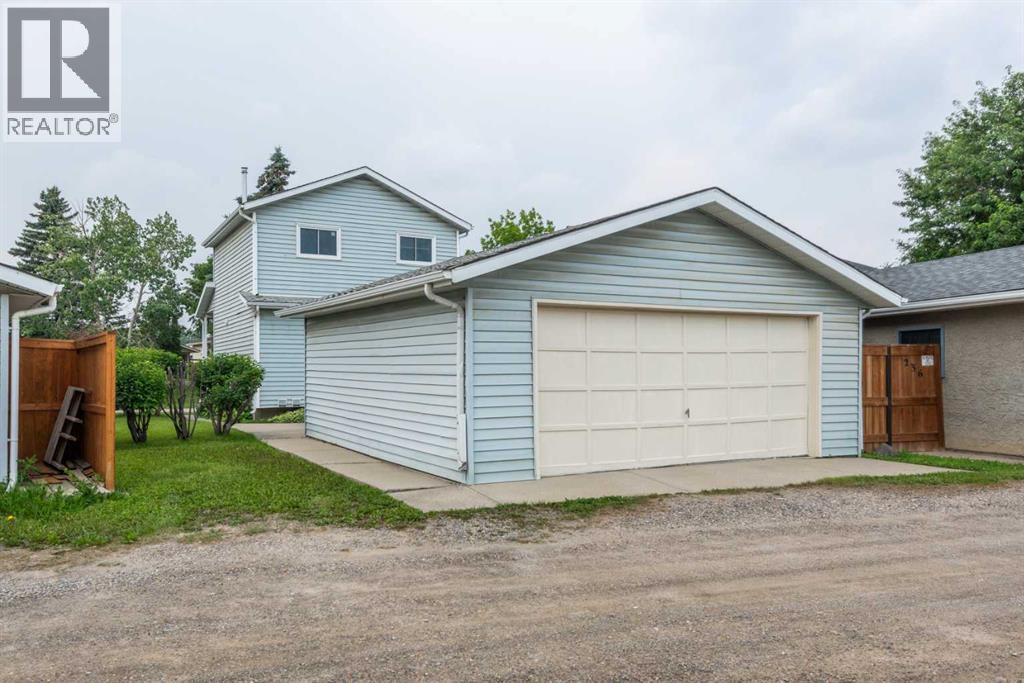 232 Erin Woods Drive Se, Calgary, Alberta  T2B 3B9 - Photo 32 - A2325376