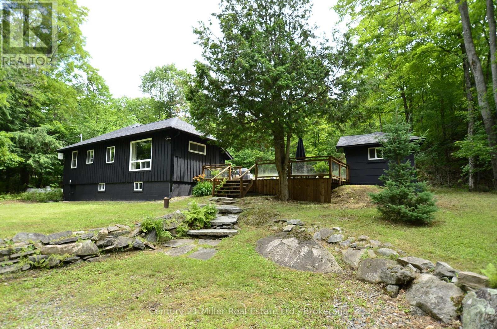 1279 CARLINGFORD ROAD, Muskoka Lakes, Ontario