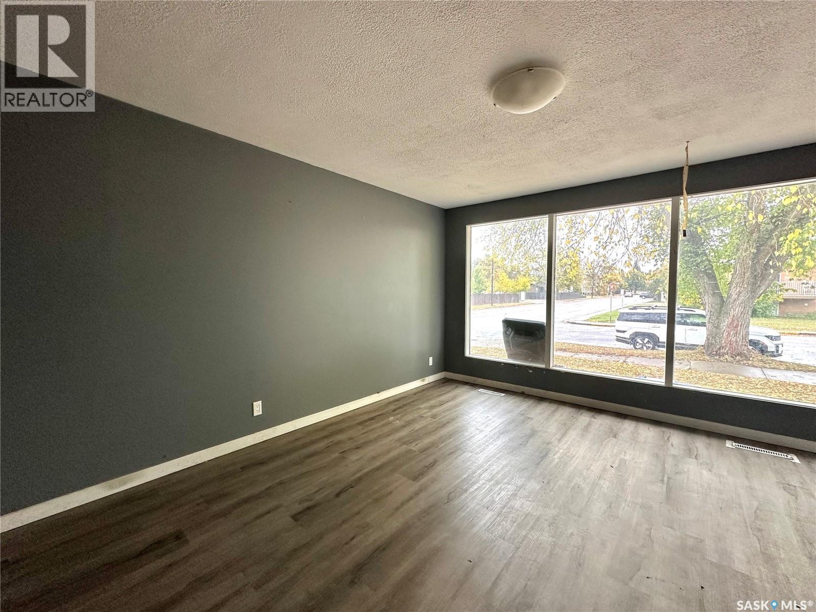 1091 109th Street, North Battleford, Saskatchewan  S9A 2E3 - Photo 3 - SK043829