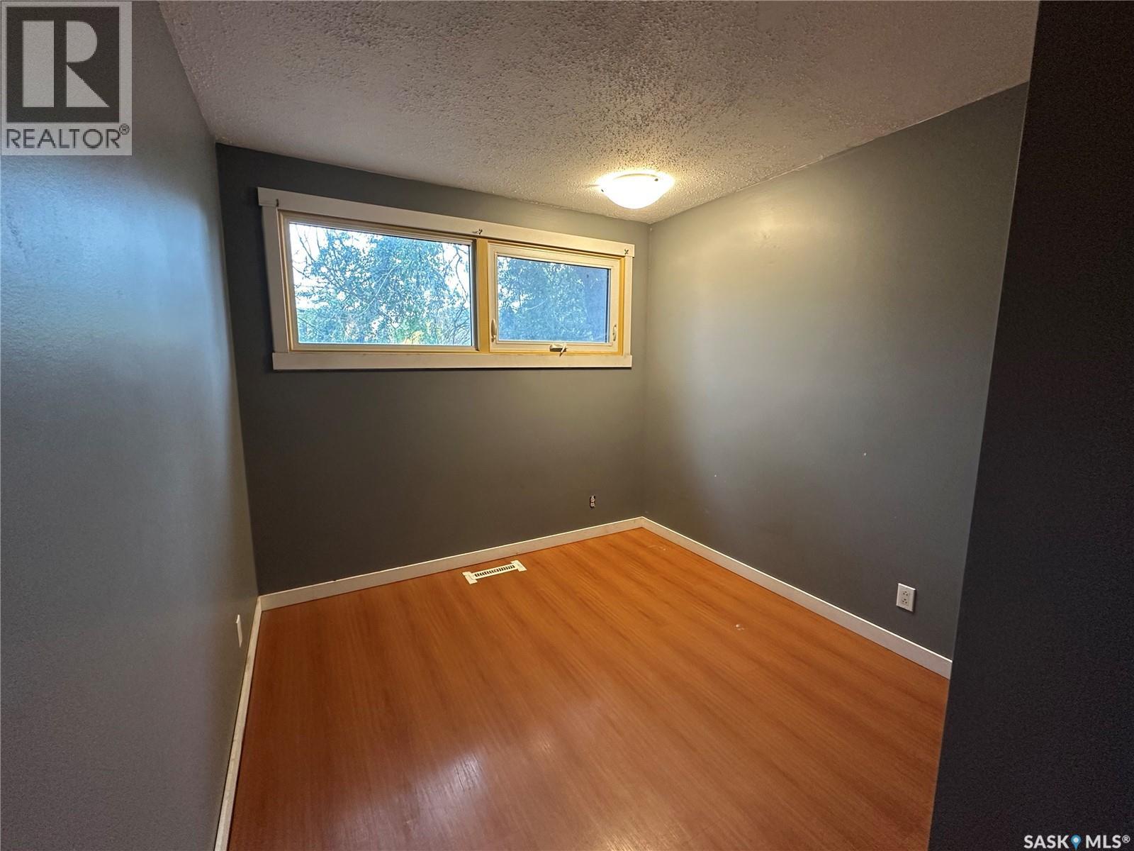 1091 109th Street, North Battleford, Saskatchewan  S9A 2E3 - Photo 4 - SK043829