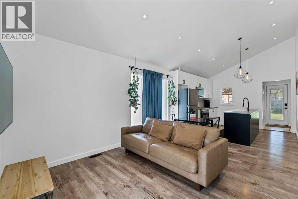 166a 3 Street Ne, Medicine Hat, Alberta  T1A 5M1 - Photo 8 - A2329779