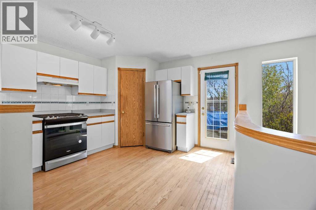 242 Hidden Spring Mews NW, Calgary, Alberta  T3A 5N3 - Photo 13 - A2308714