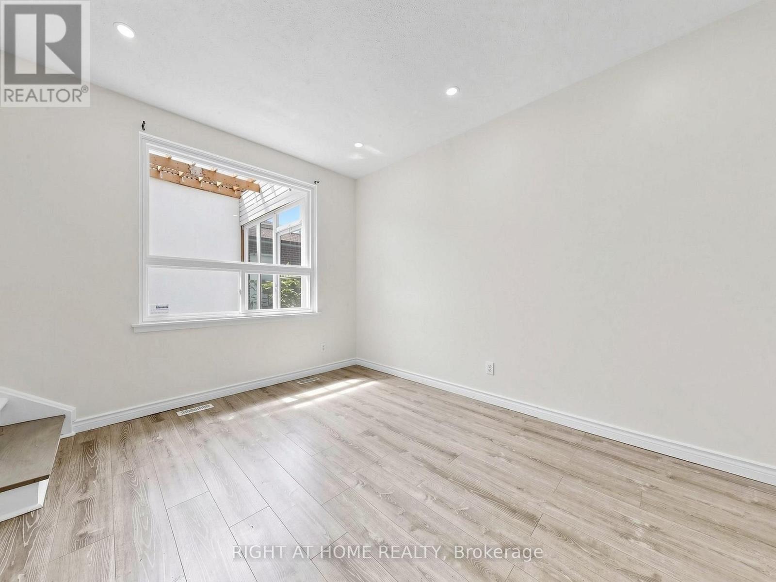 148 Sexton Crescent, Toronto, Ontario  M2H 2L6 - Photo 11 - C13587532