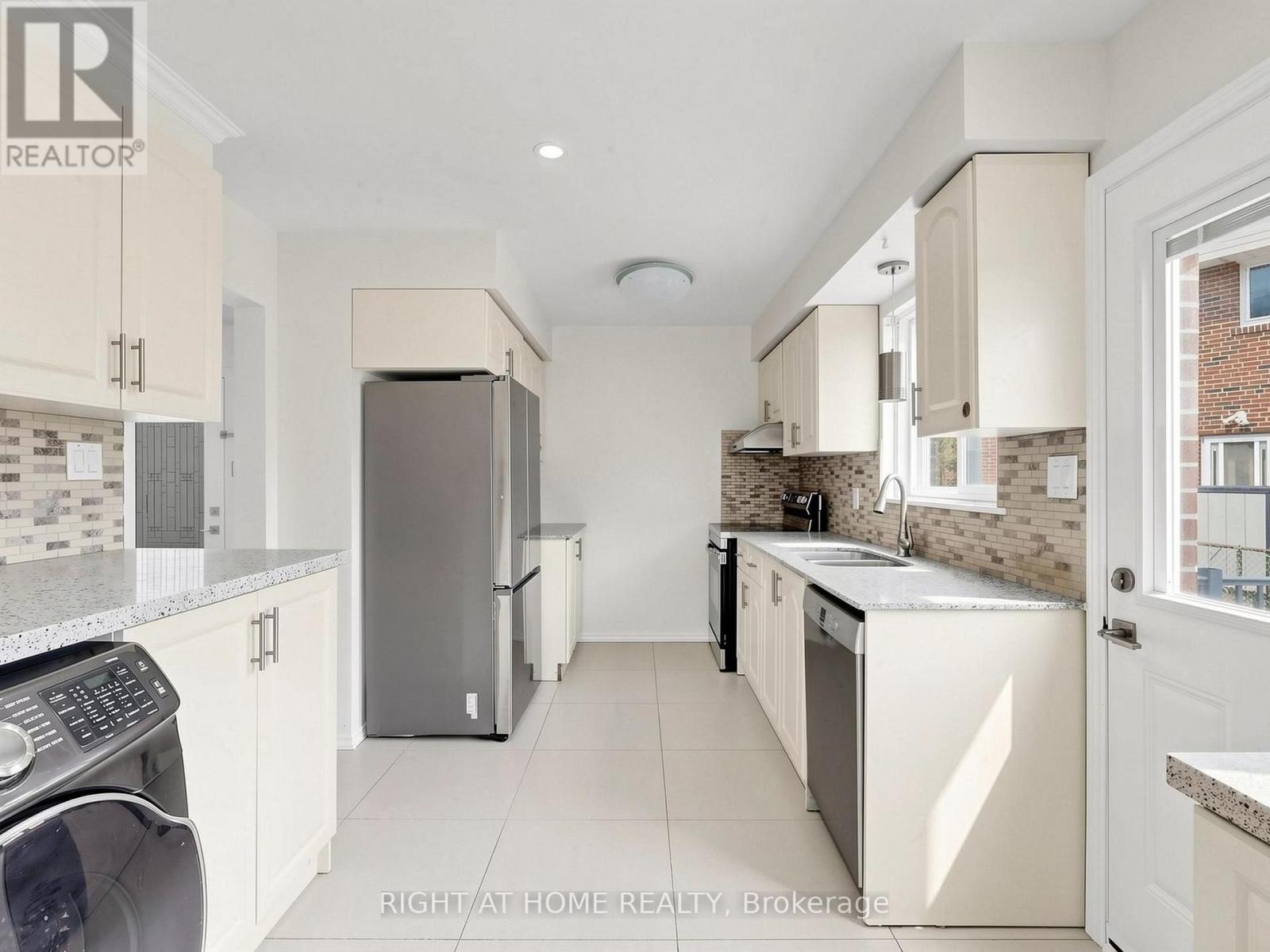 148 Sexton Crescent, Toronto, Ontario  M2H 2L6 - Photo 13 - C13587532