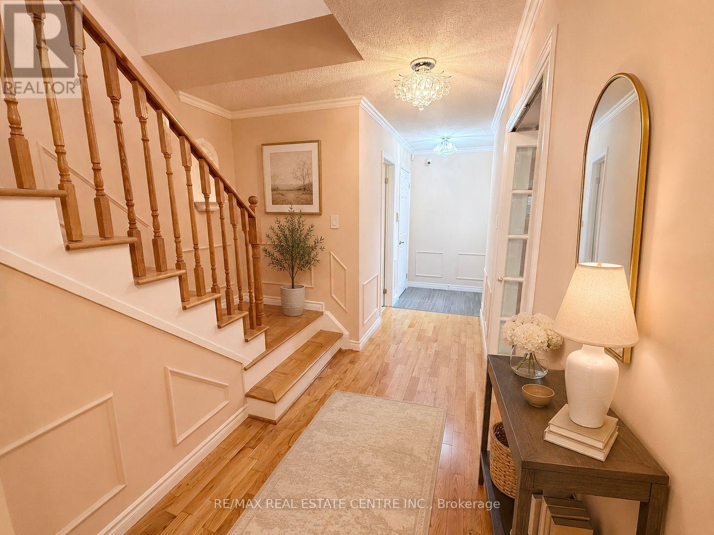 7264 Seabreeze Drive, Mississauga, Ontario  L5N 6K7 - Photo 14 - W13500268