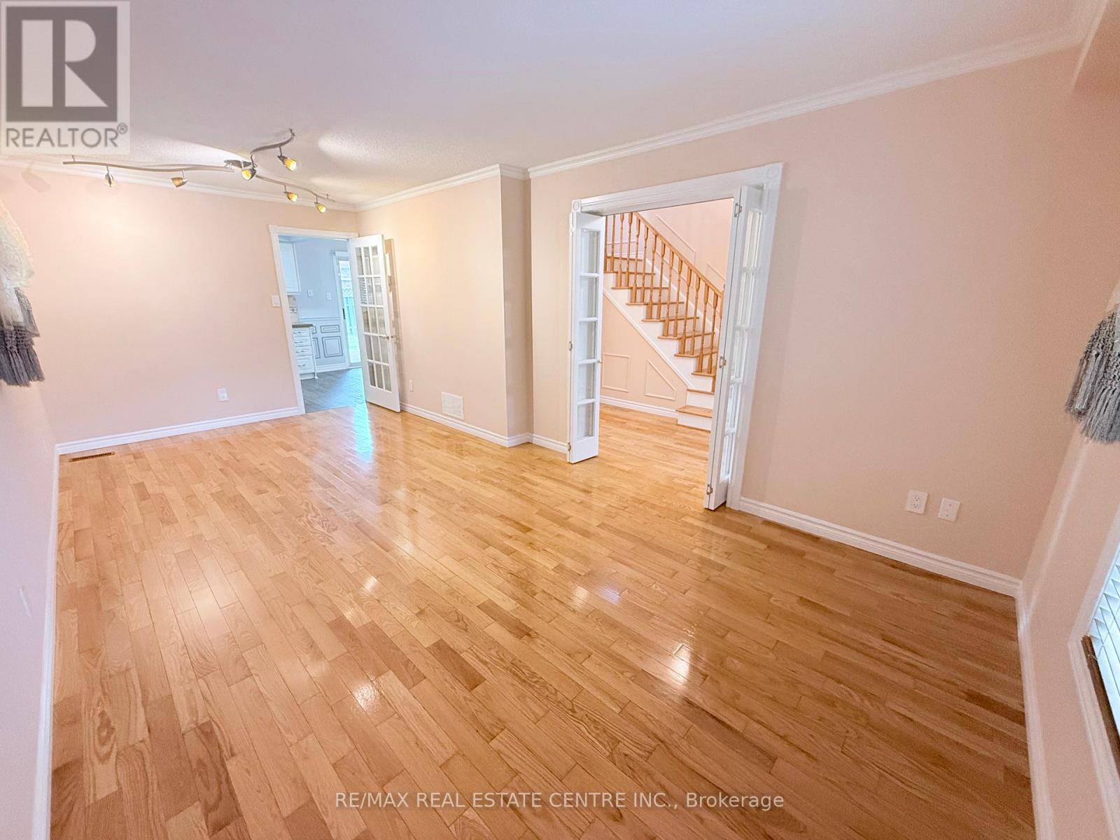7264 Seabreeze Drive, Mississauga, Ontario  L5N 6K7 - Photo 12 - W13500268