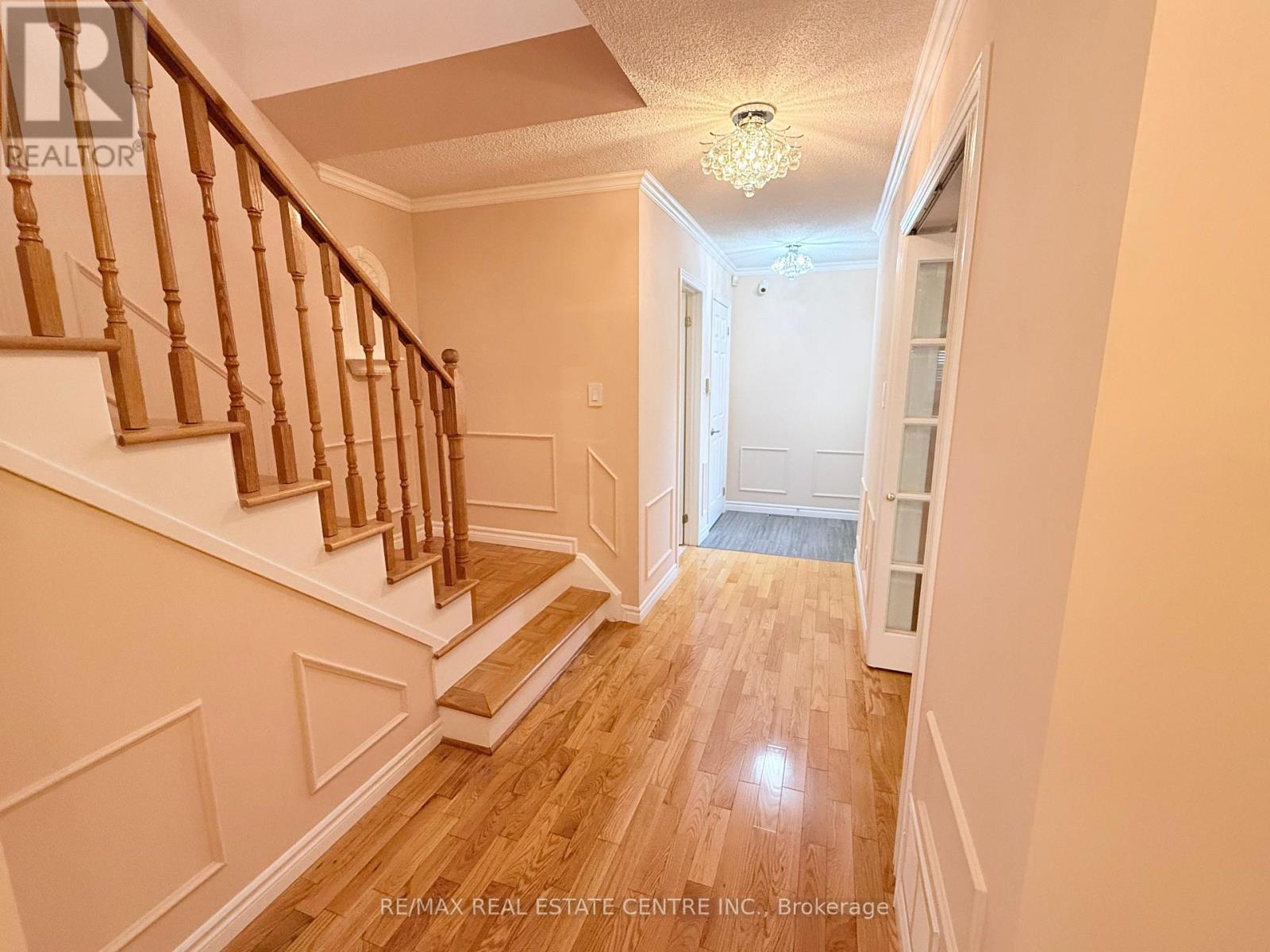 7264 Seabreeze Drive, Mississauga, Ontario  L5N 6K7 - Photo 15 - W13500268