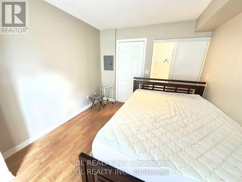 907 - 761 Bay Street, Toronto, Ontario  M5G 2R2 - Photo 6 - C13610936