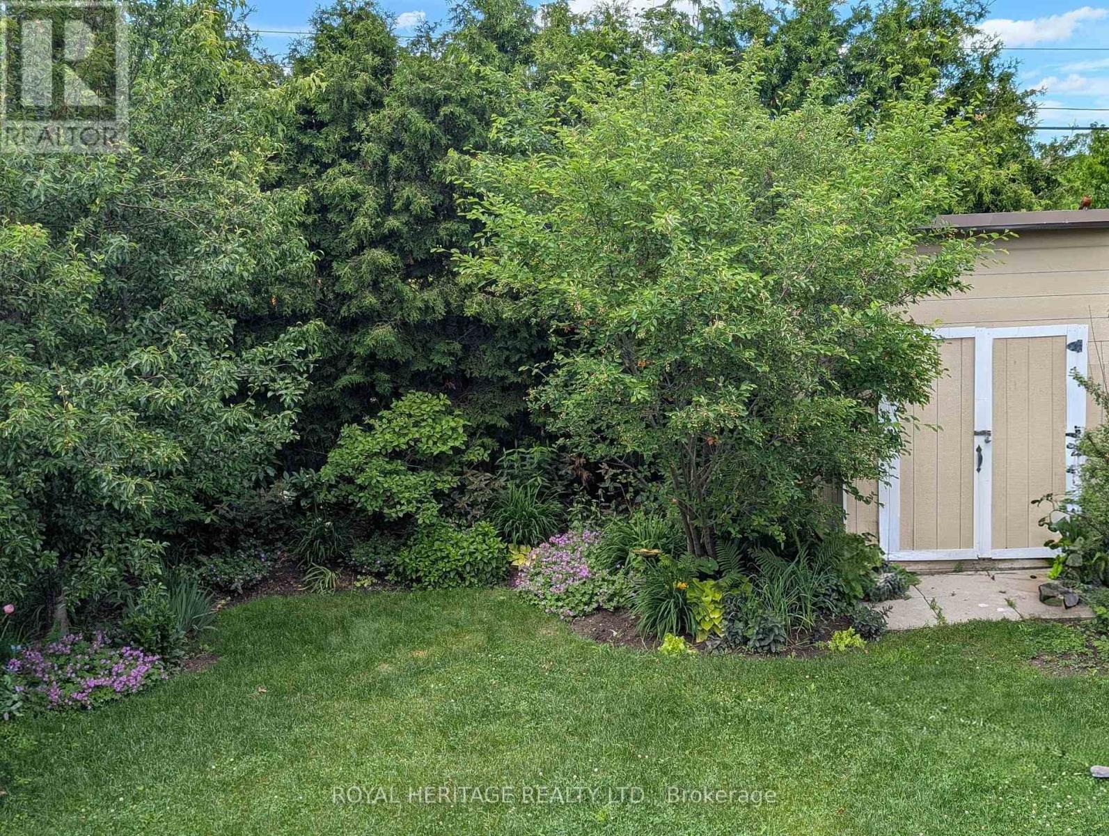 51 Gloria Crescent, Whitby, Ontario  L1P 1V3 - Photo 12 - E13610930