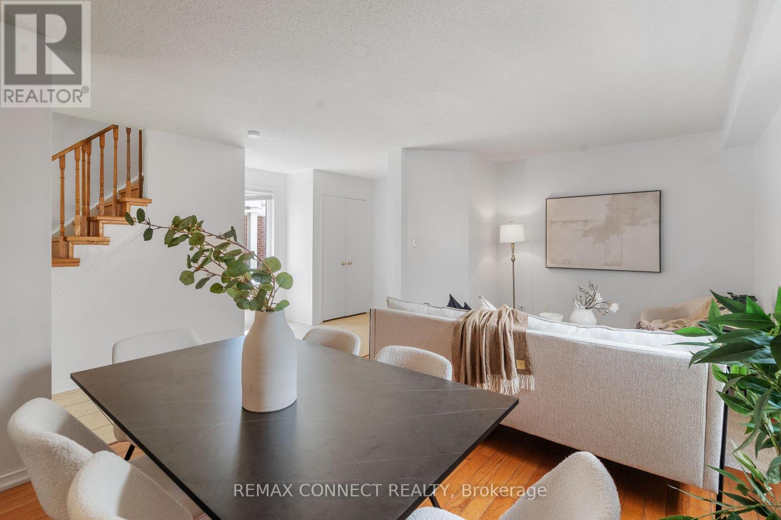 1831 Dalhousie Crescent, Oshawa, Ontario  L1G 8C5 - Photo 2 - E13610938
