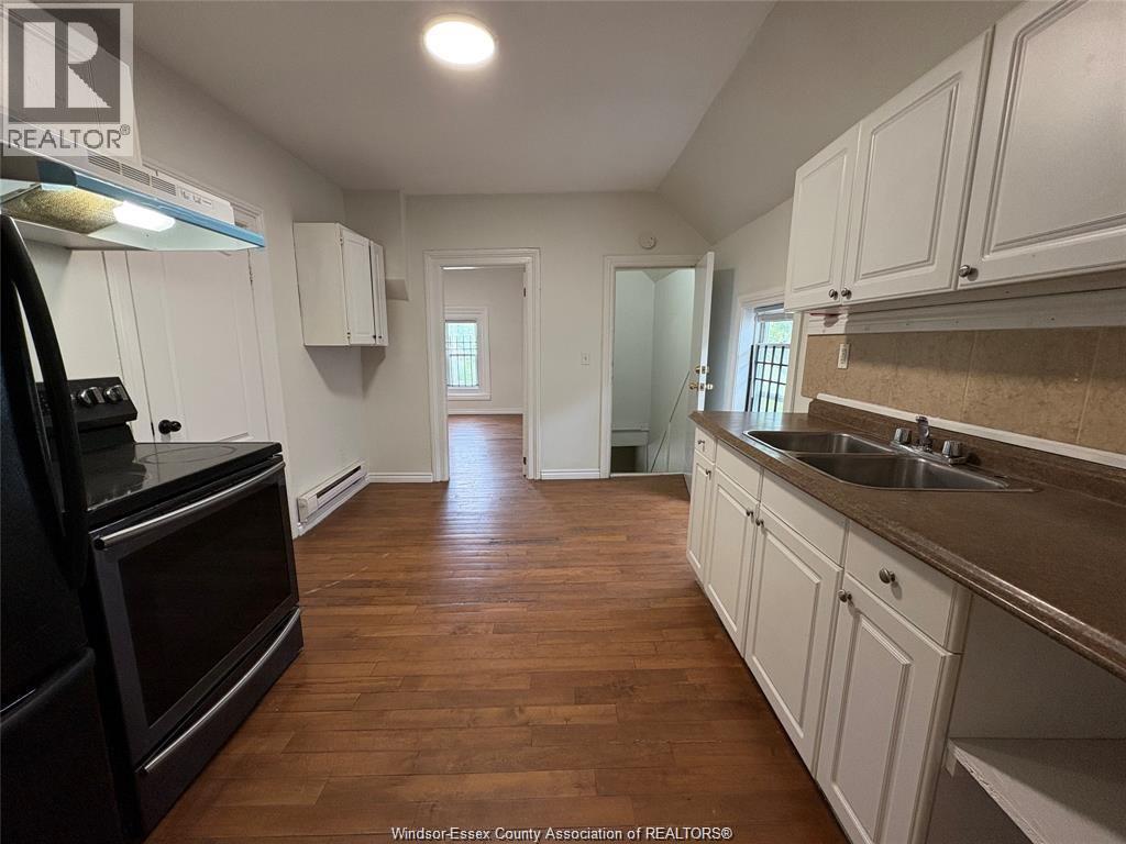 454 Crawford, Windsor, Ontario  N9A 5C4 - Photo 8 - 26018025