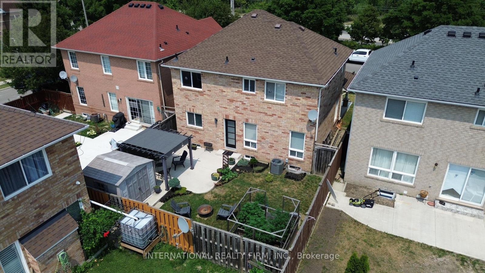 62 Williamson Drive, Brampton, Ontario  L7A 3M1 - Photo 4 - W13610732