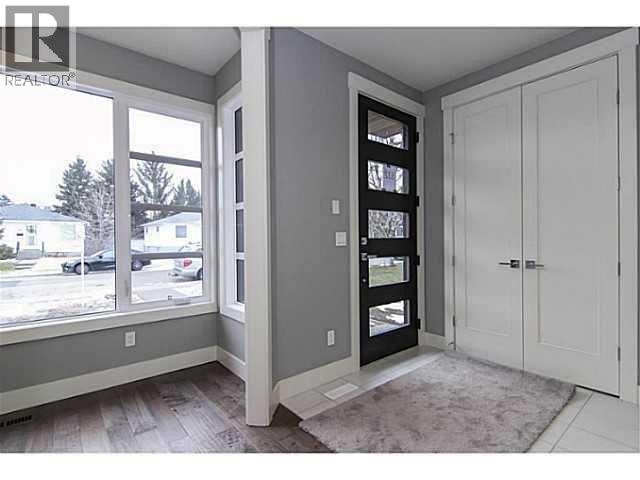 532 22 Avenue NE, Calgary, Alberta  T2E 1T9 - Photo 3 - A2328289