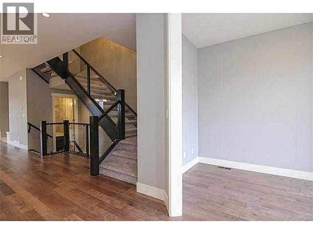 532 22 Avenue NE, Calgary, Alberta  T2E 1T9 - Photo 10 - A2328289