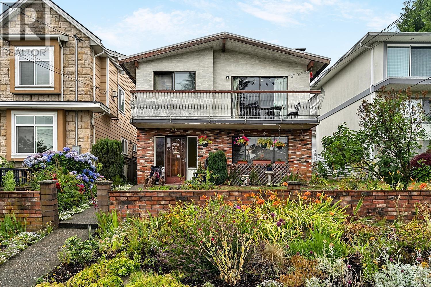 5343 NEVILLE STREET, Burnaby, British Columbia